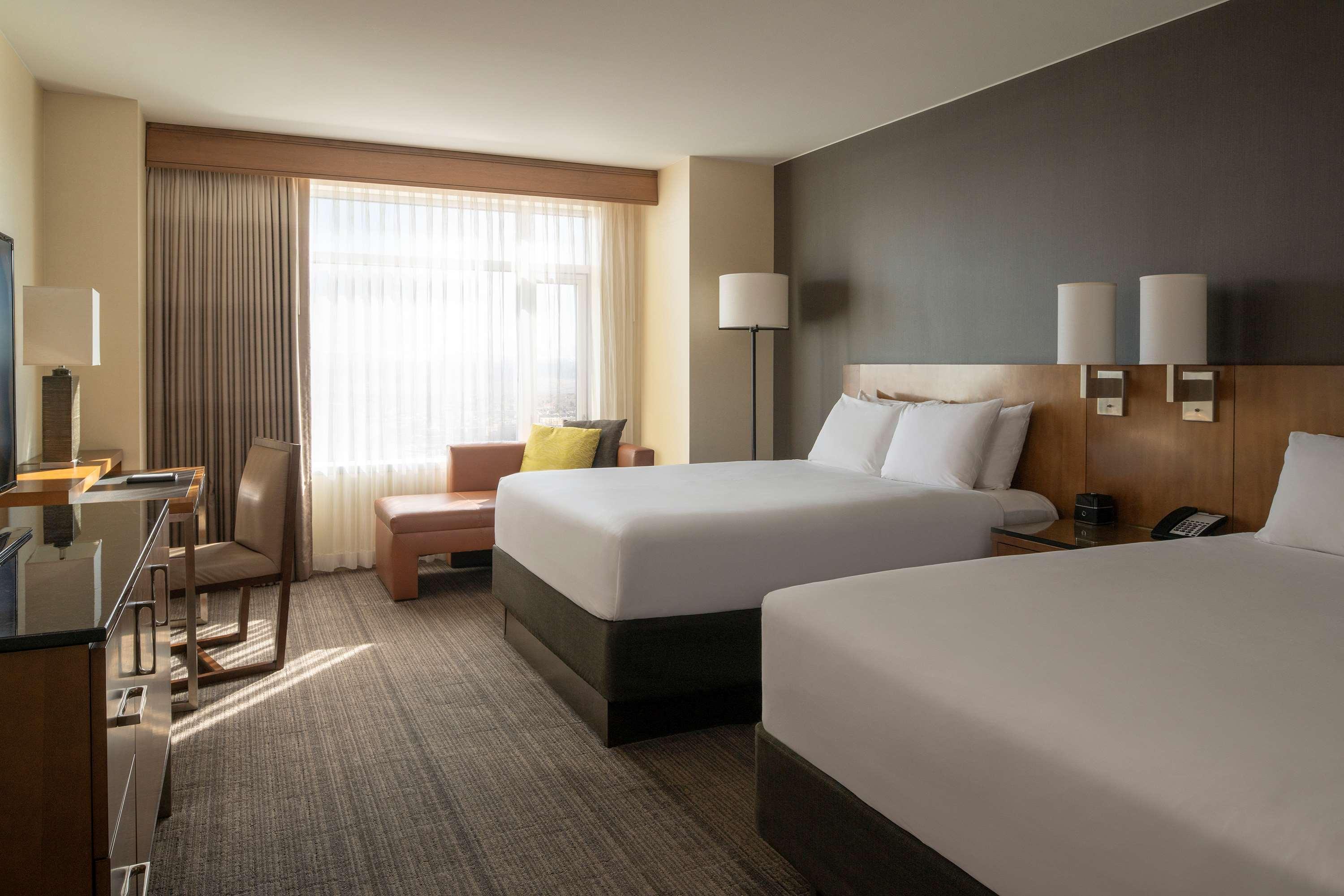 Hampton Inn & Suites Denver-Cherry Creek Экстерьер фото