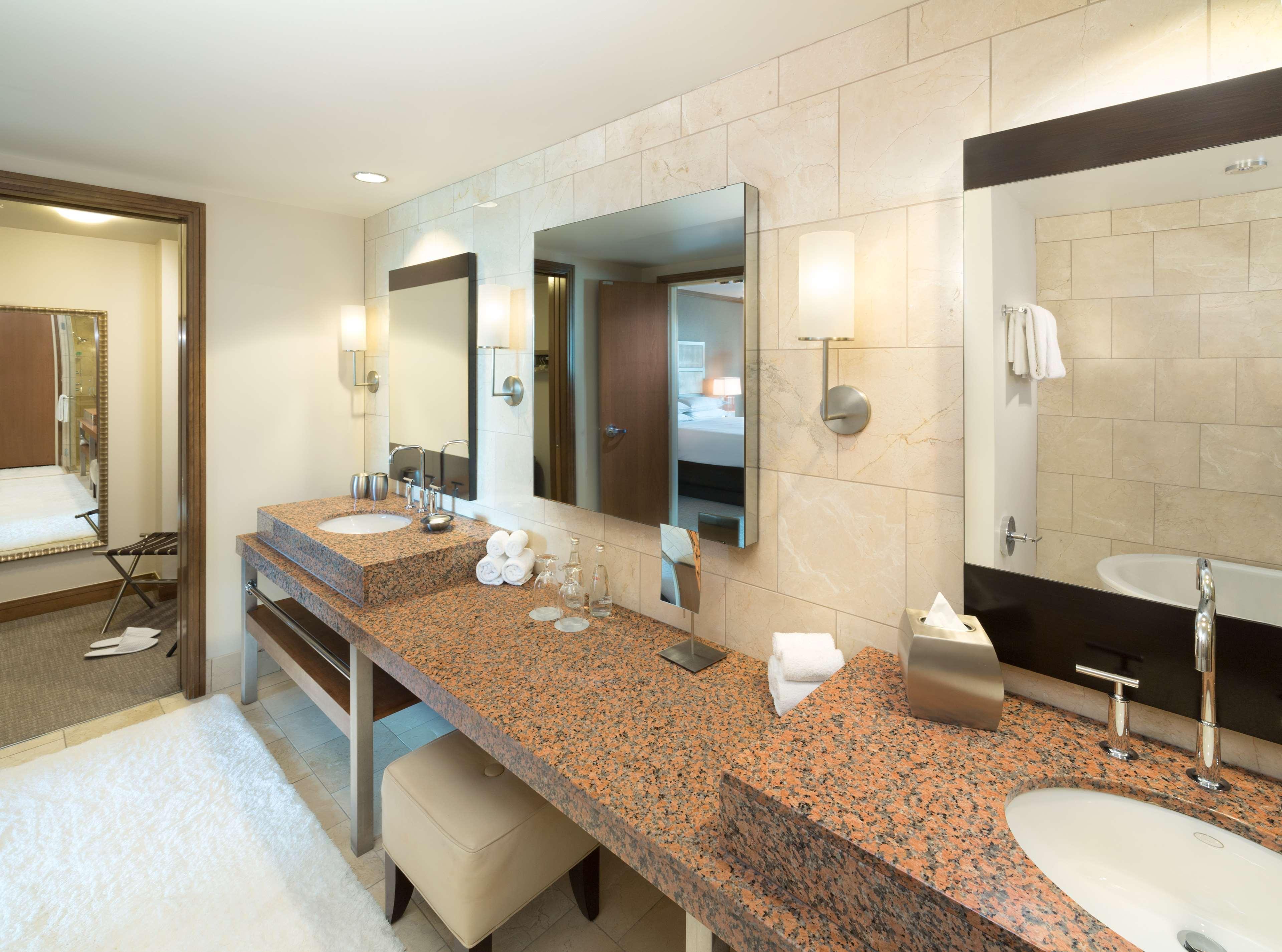 Hampton Inn & Suites Denver-Cherry Creek Экстерьер фото