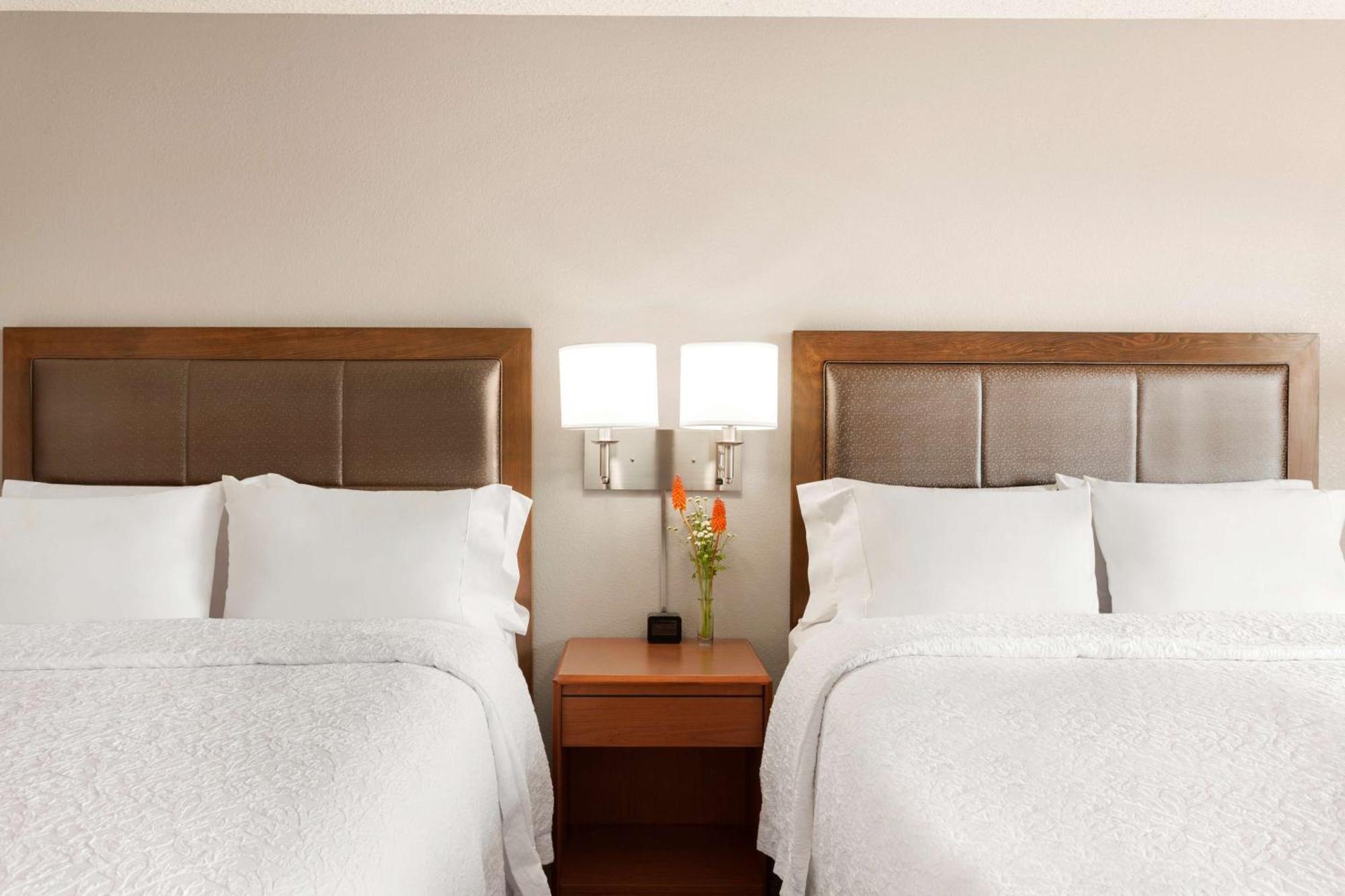 Hampton Inn & Suites Denver-Cherry Creek Экстерьер фото