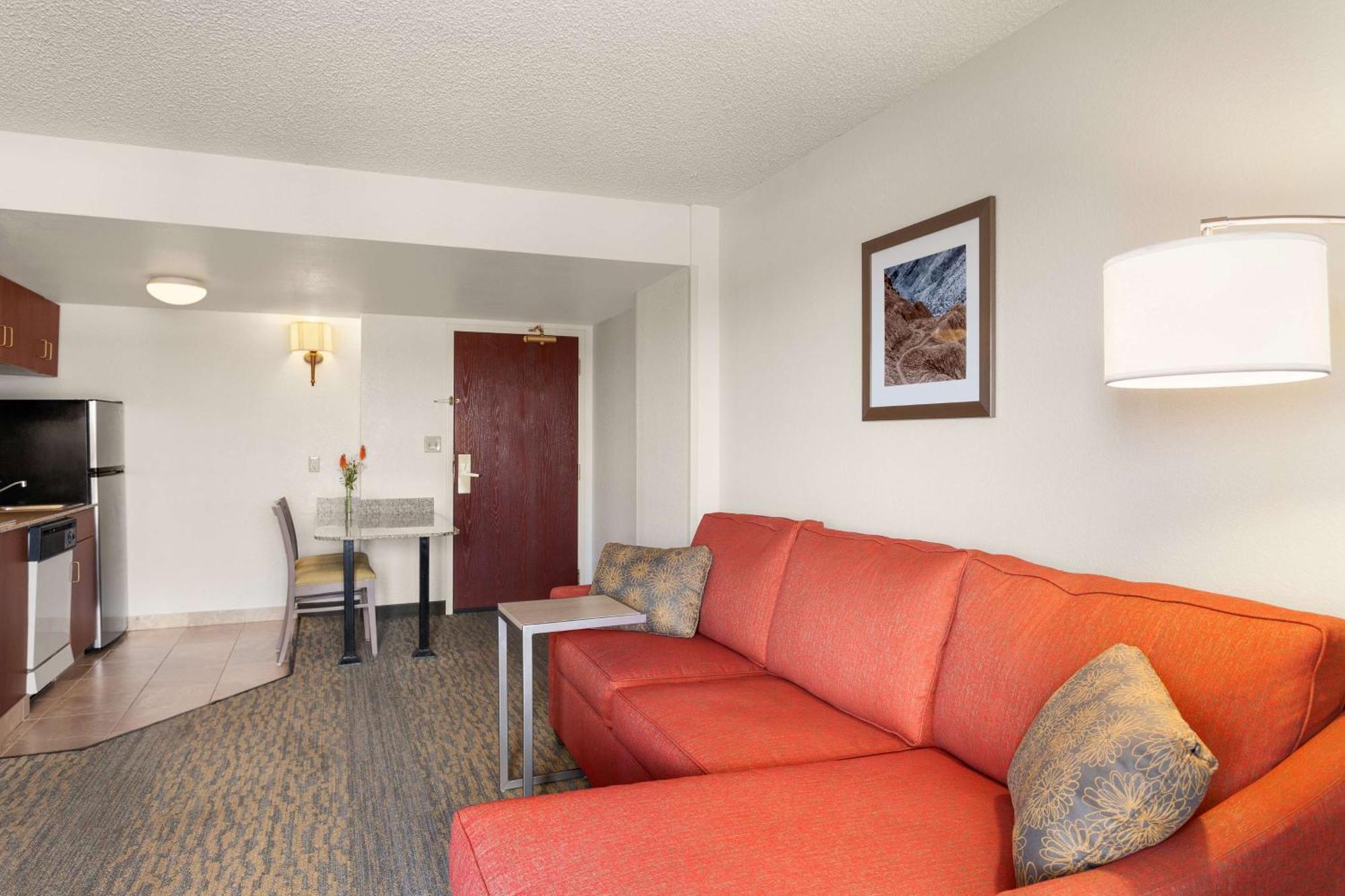 Hampton Inn & Suites Denver-Cherry Creek Экстерьер фото
